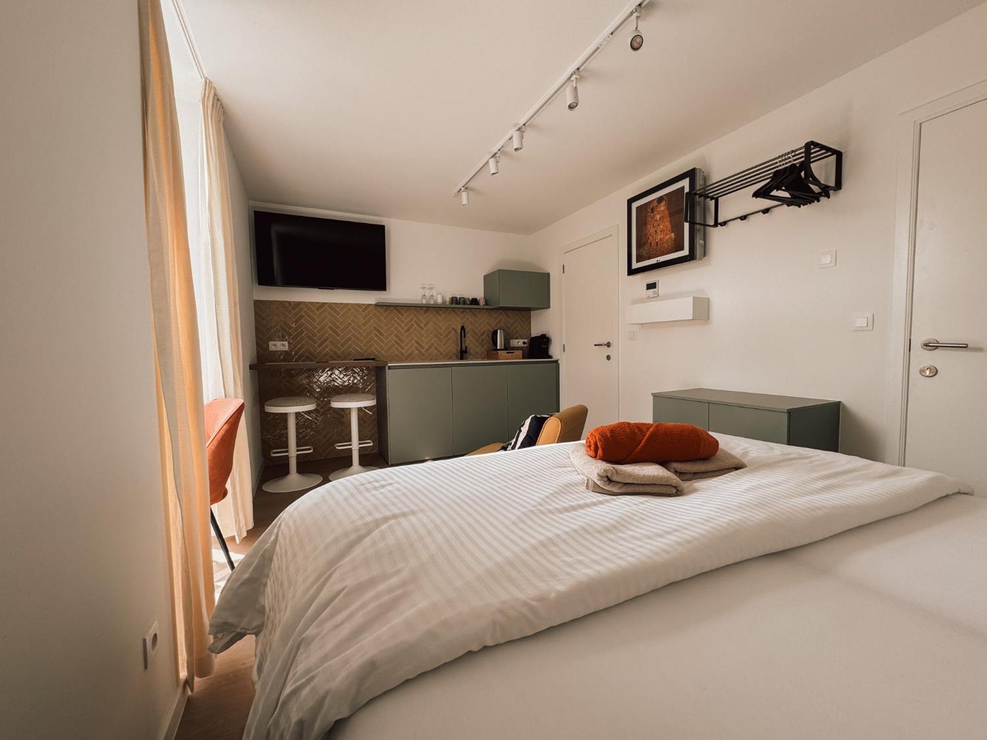 Business 'scandinavian Living' Nomad Geel